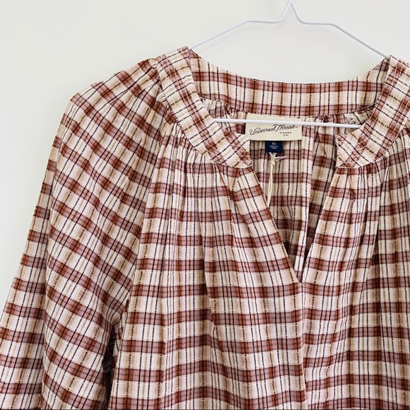 NWT Universal Thread V-Neck Plaid Blouse - Picture 3 of 10